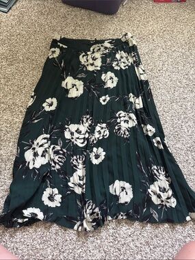 DKNY Dark Green Pleated Midi Skirt with White Floral Print